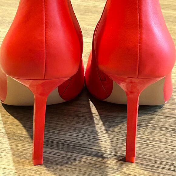 STEVE MADDEN Womens
Red Padded Elysian booties - Picture 5 of 10